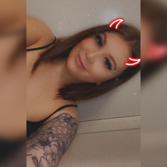 Meet your Posher, Carlee - Picture 1 of 1